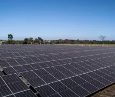 Energia solar compartilhada: Vantagens de economia e praticidade! 