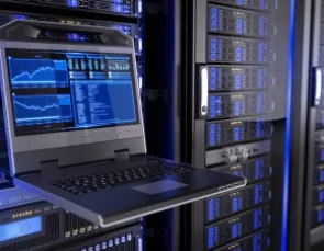Descubra como os data centers mantêm o mundo digital em funcionamento.