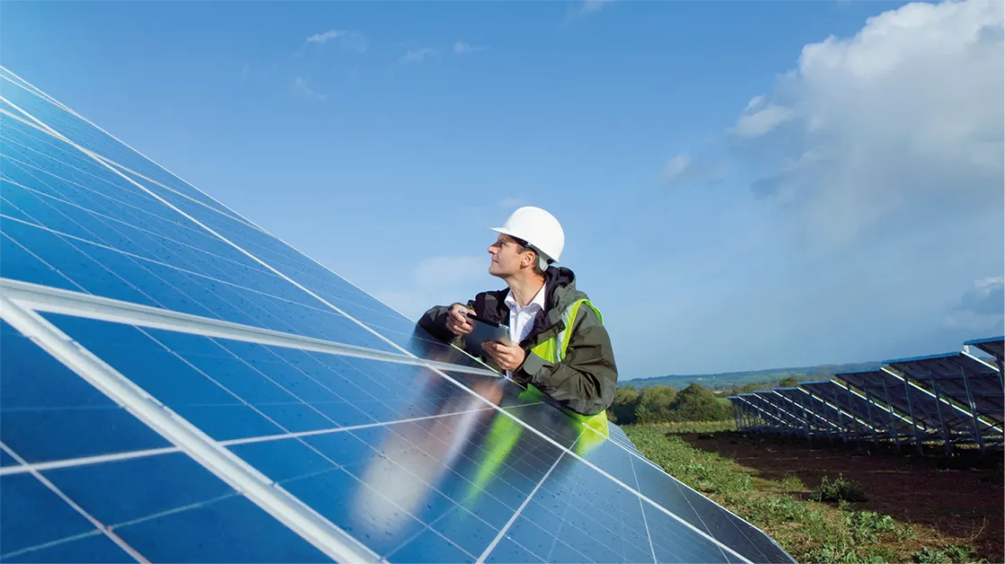 A energia de matriz renovável é um bem que veio para ficar, tanto em residências nas grandes cidades, quanto em empresas que fazem uso próprio ou comercialização.